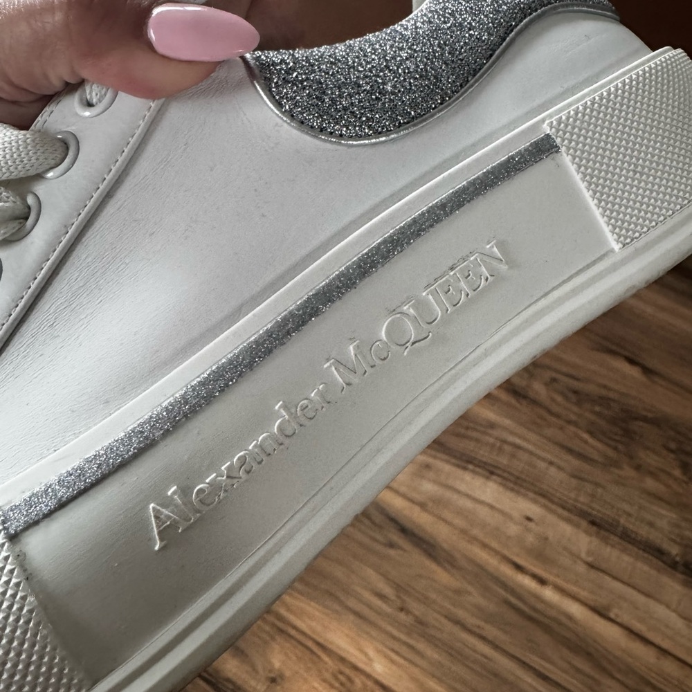 Men’s Alexander McQueen Sneakers Size 12 White and Silver. Almost new! - Picture 8 of 10